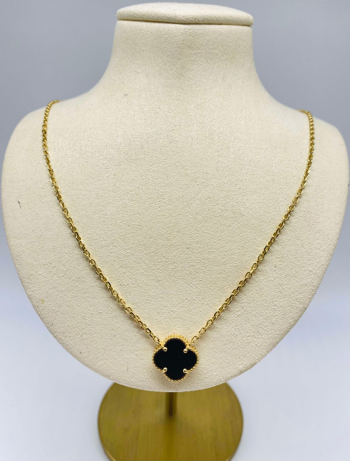 Gold Black Clover Fancy Cable Necklace Style - Collar De Oro Estilo Clavel Negro Fancy Cable