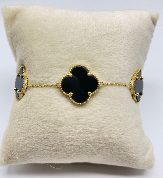 Gold Black Clover Bracelet - Pulsera De Oro De Trebol Negro