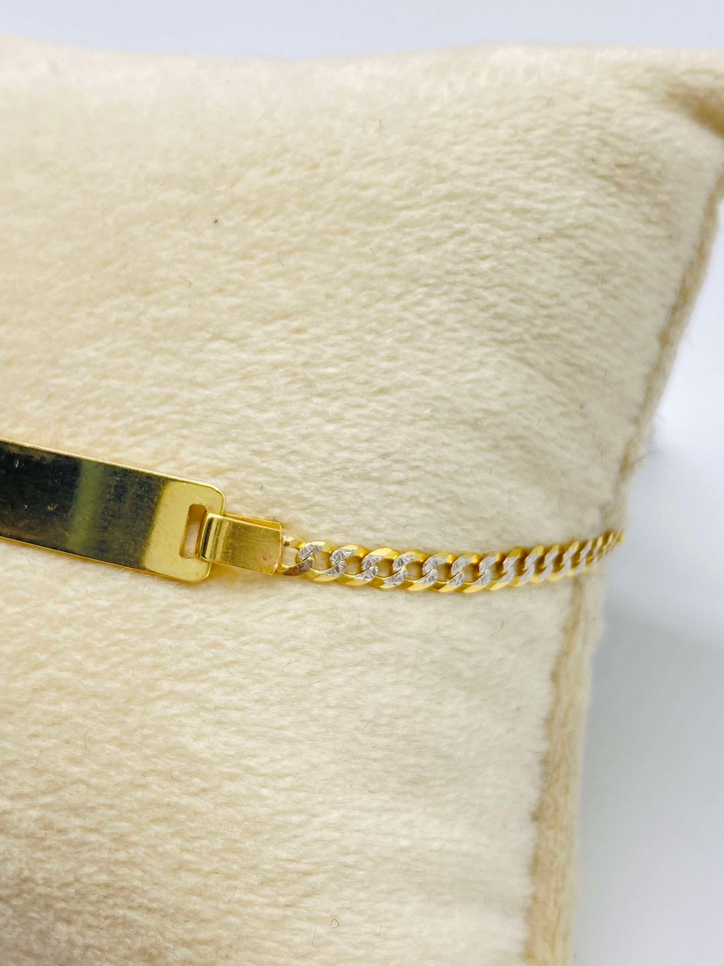 Gold Plate Style Bracelet - Pulsera De Placa De Oro