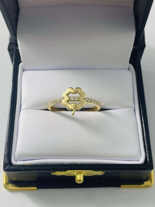 Gold Clover Cz Zirconia Ring  - Anillo De Oro De Trebol Cz Zirconia