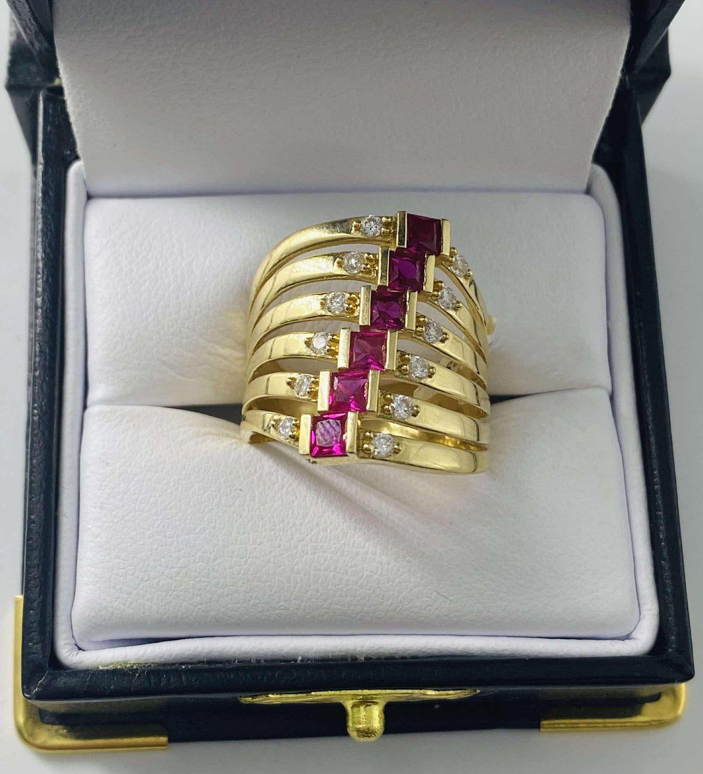 Gold Ruby Color Cz Zirconia Ring  - Anillo De Oro De Color Ruby Cz Zirconia