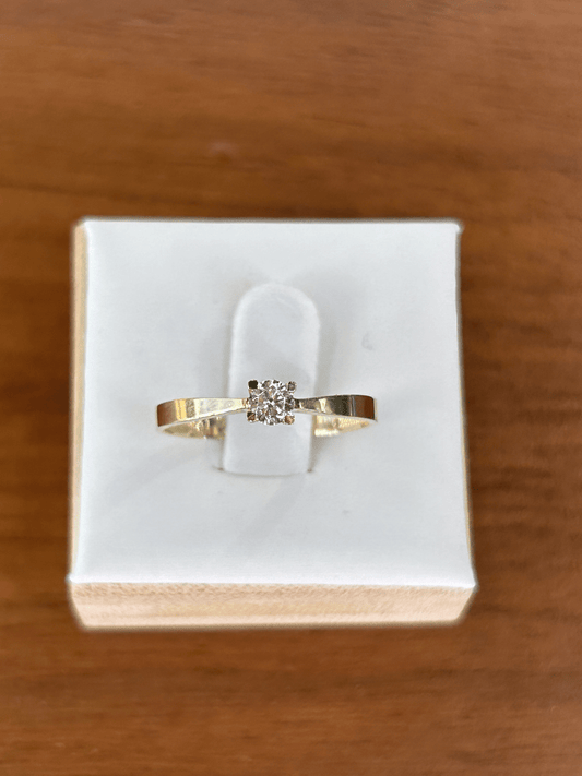Women's Small Engagement Ring