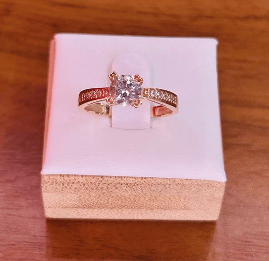 Women's Simple Engagement Ring