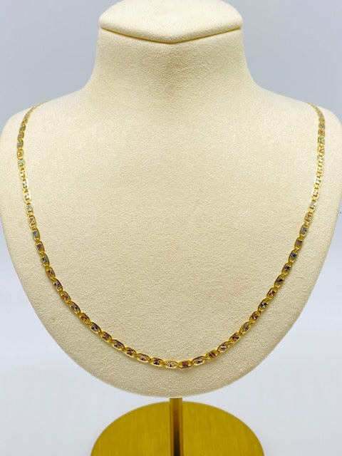 Gold Valentino Chain Style Necklace  - Collar De Oro Estilo Valentino