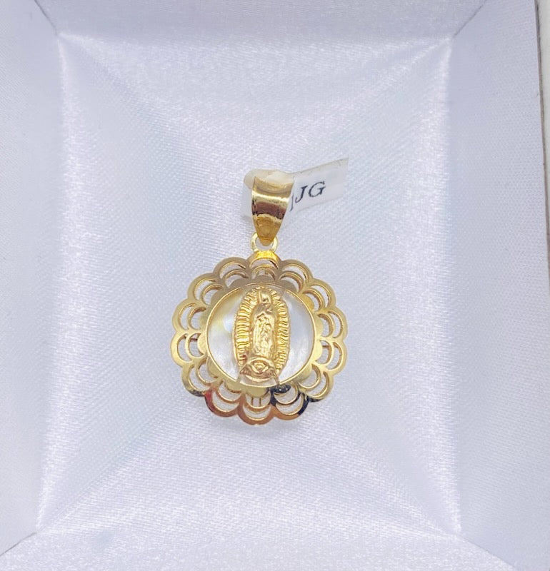 Gold Virgin Round Pendant With Spiral Decoration  - Dije De Virgen Redondo Con Decoracion De Espiral