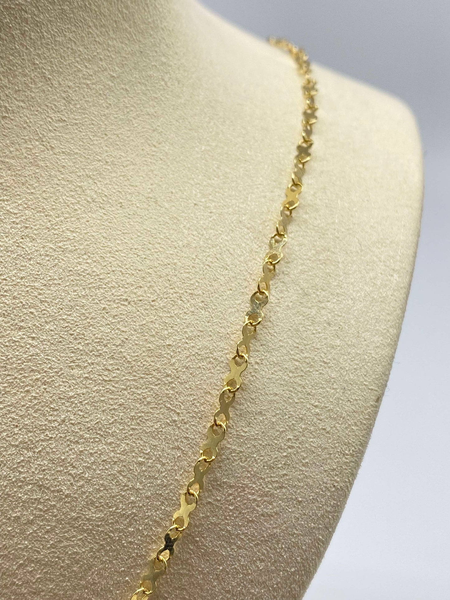 Gold Infinito Necklace Style - Collar De Oro Estilo Infinito