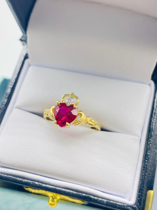 Gold Ruby Color Heart Diamond Ring Cz Zirconia - Anillo De Oro De Color Ruby Con Un Corazon De Diamantes Cz Zirconia