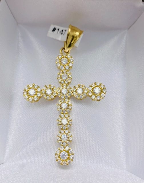 Gold Cross Pendant With Cz Zirconia Decoration - Dije De Cruz Con Decoracion De Cz Zirconia