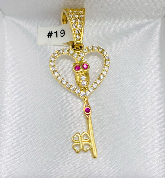 Gold Key Shape And Owl Cz Zirconia Pendant - Dije De Oro De Llave Buho Cz Zirconia