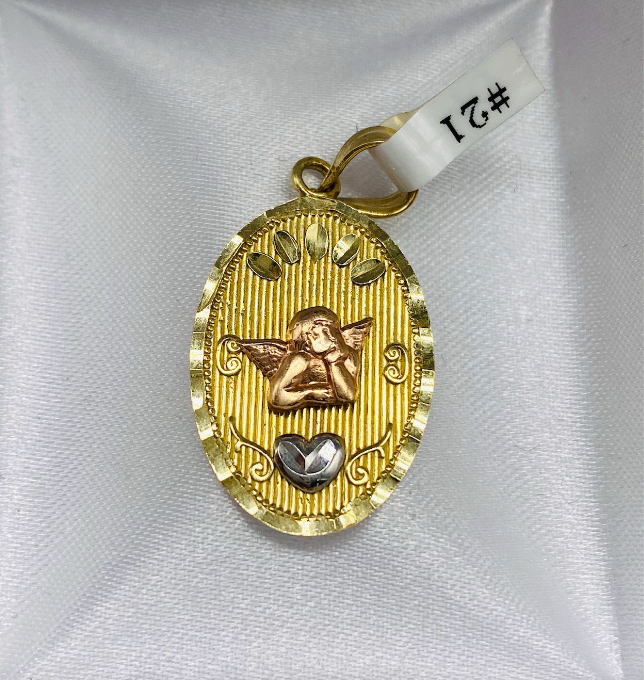 Three Gold Angel Plate Pendant - Dije De Tres Oros De Angel