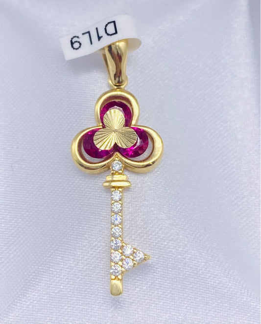 Gold Good Luck Key Pendant - Dije De Oro De Llave Buena Suerte